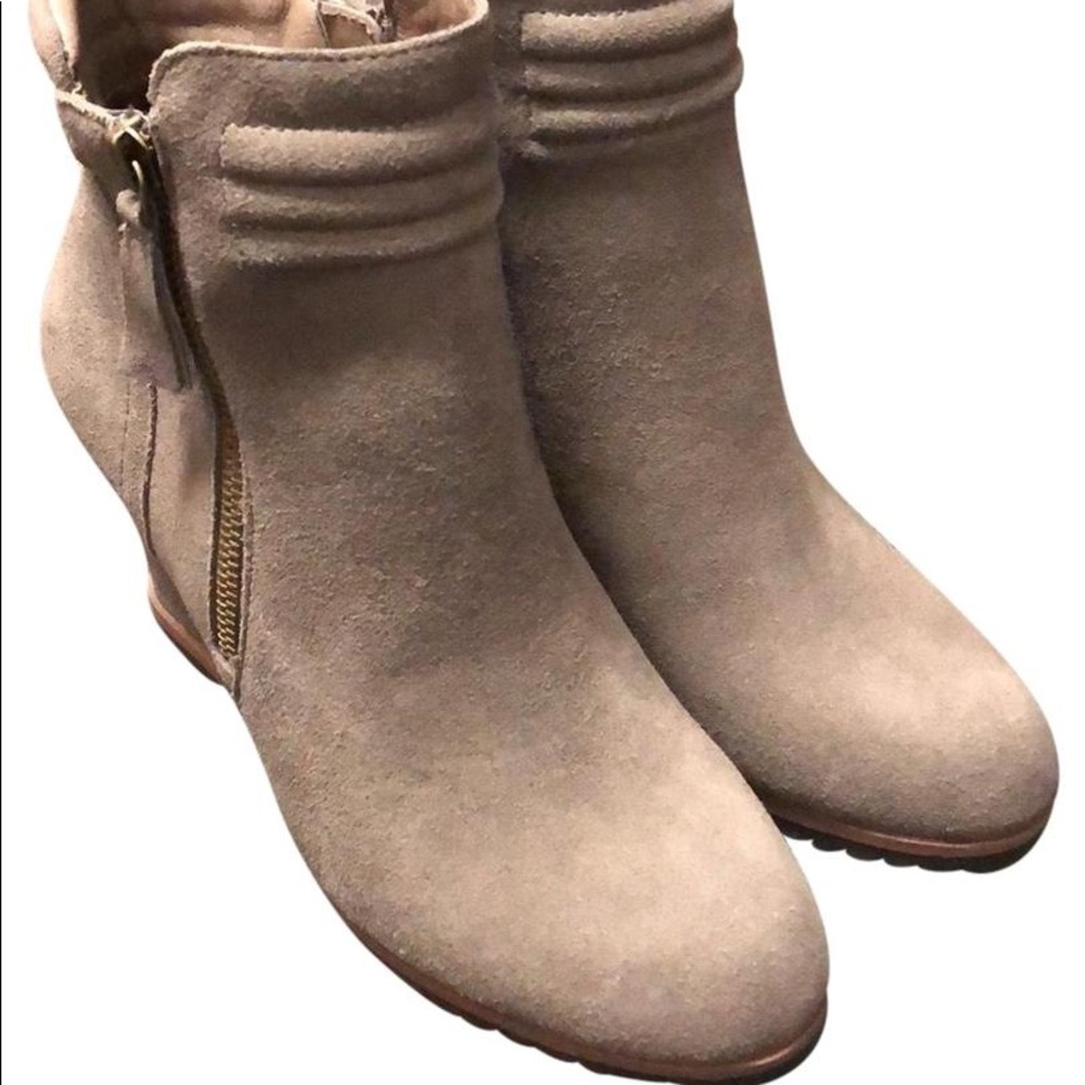 Crown Vintage suede wedge booties